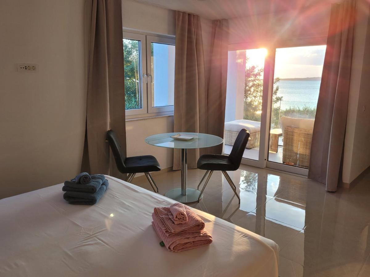 Aparthotel Dalmacija Privlaka  Bagian luar foto