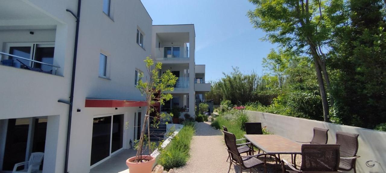 Aparthotel Dalmacija Privlaka  Bagian luar foto